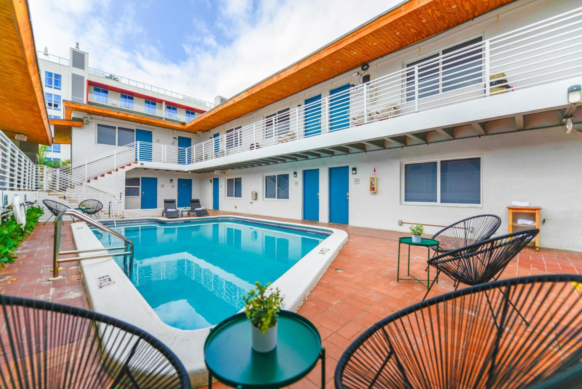 Fantastic Studio At The Beach With Parking&Pool - M43 Холивуд Екстериор снимка